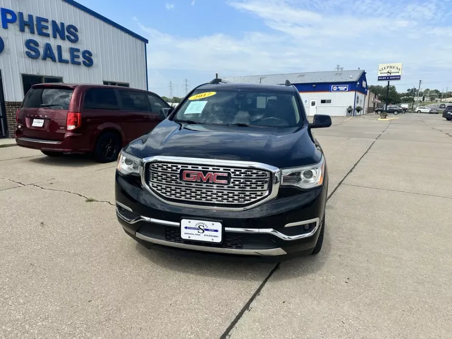 2017 Gmc Acadia Denali photo 1