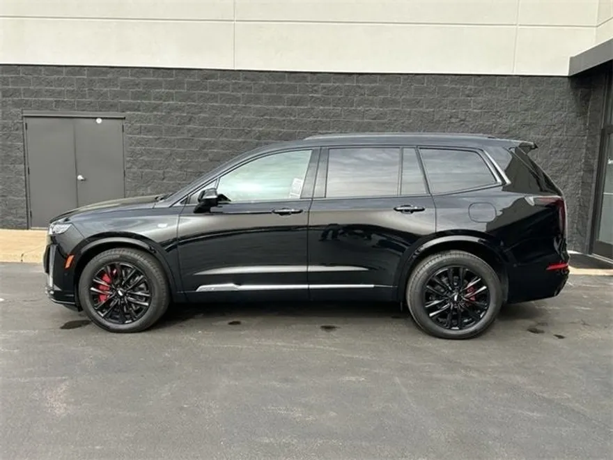 2025 Cadillac XT6 Sport photo 1