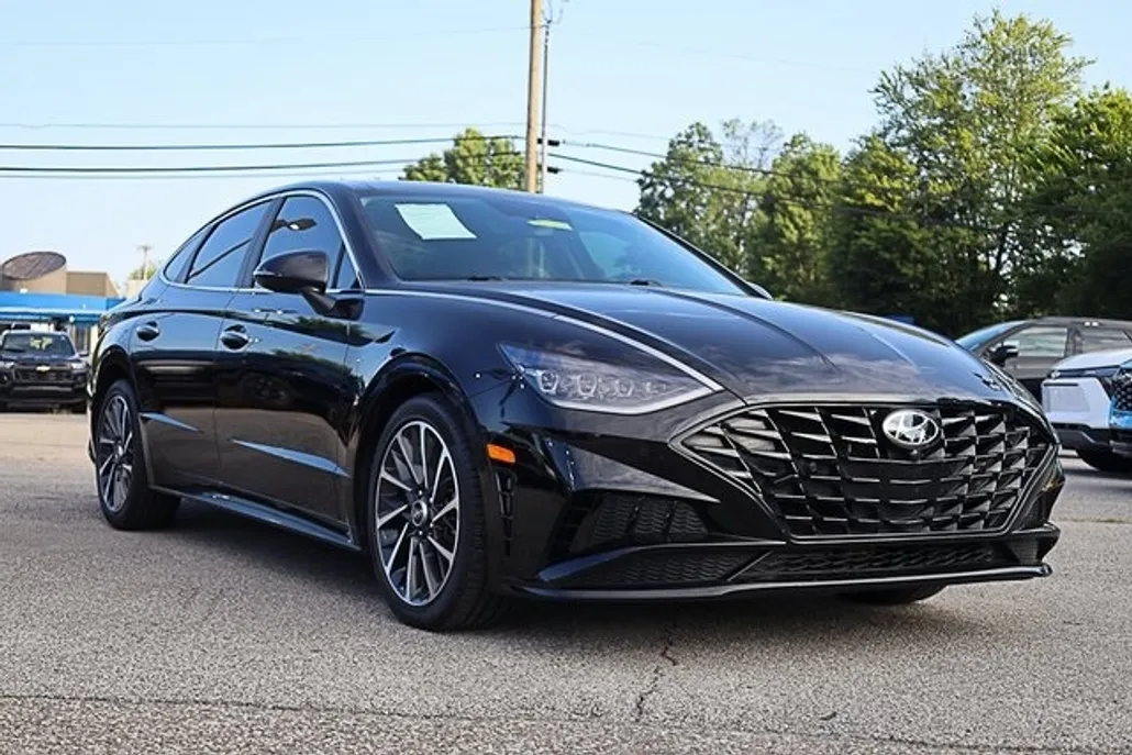 2023 Hyundai Sonata Limited photo 1