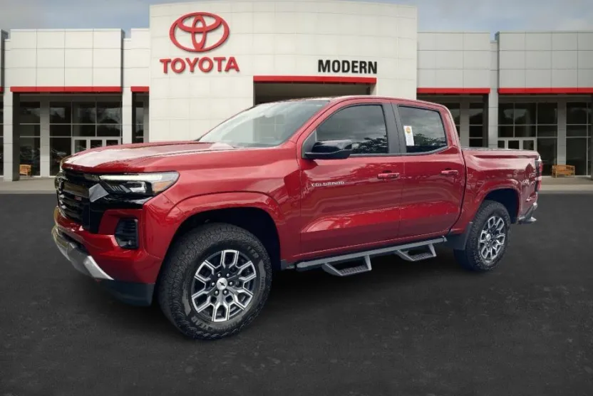 2024 Chevrolet Colorado Z71 photo 1