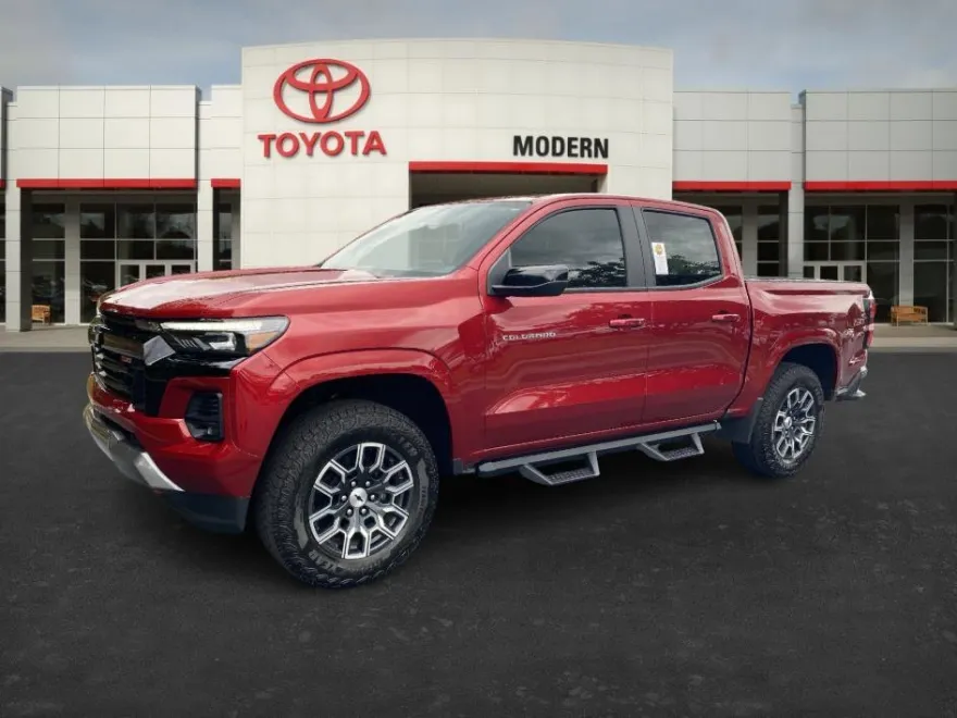 2024 Chevrolet Colorado Z71 photo 1
