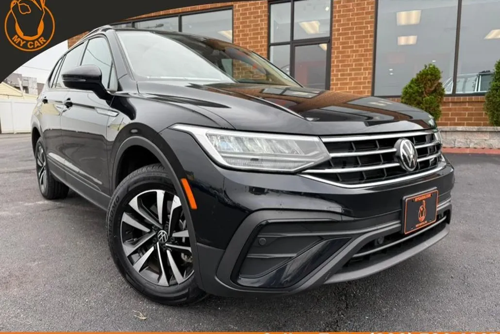 2022 Volkswagen Tiguan S photo 1