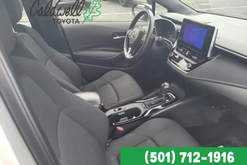 2025 Toyota Corolla SE photo 1