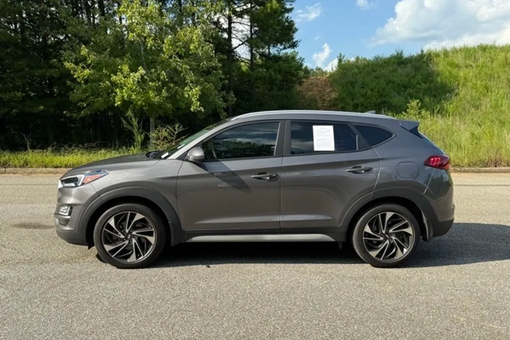 2020 Hyundai Tucson Sport photo 1
