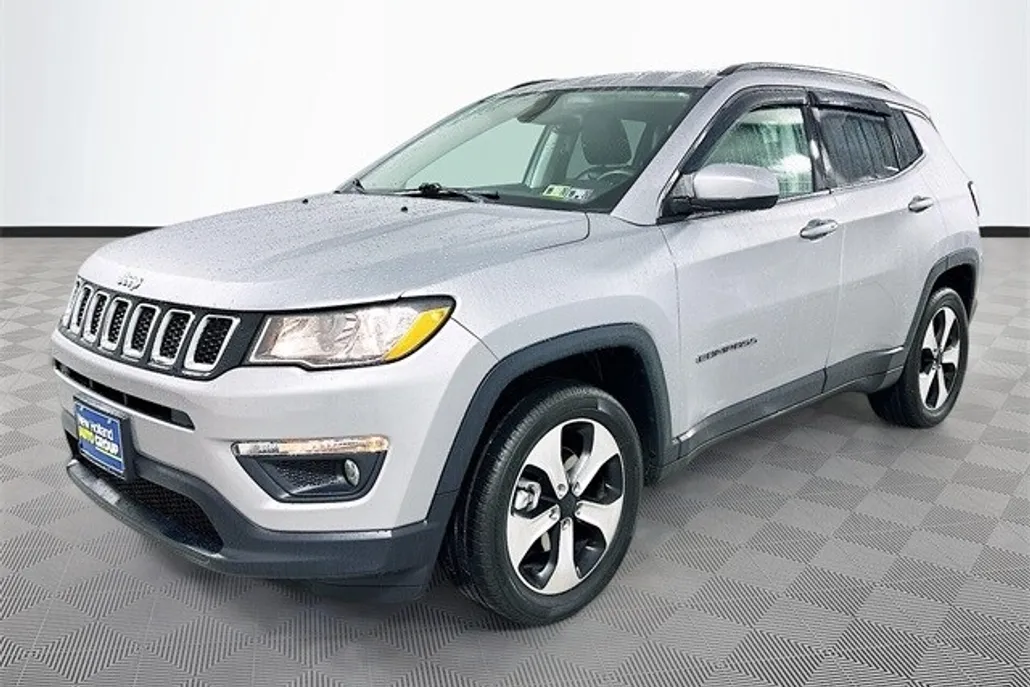 2017 Jeep Compass Latitude photo 1