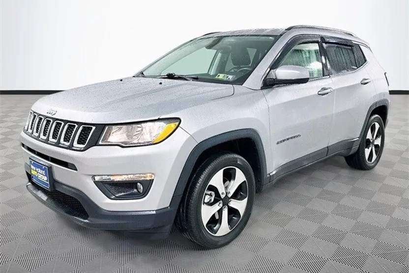 2017 Jeep Compass Latitude photo 1