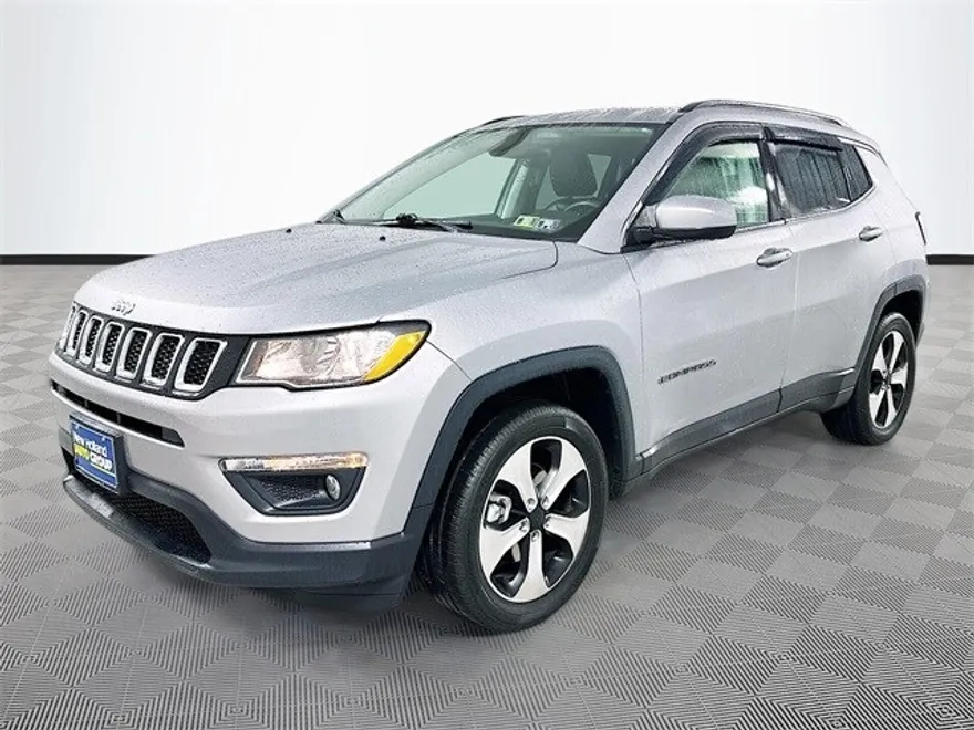 2017 Jeep Compass Latitude photo 1