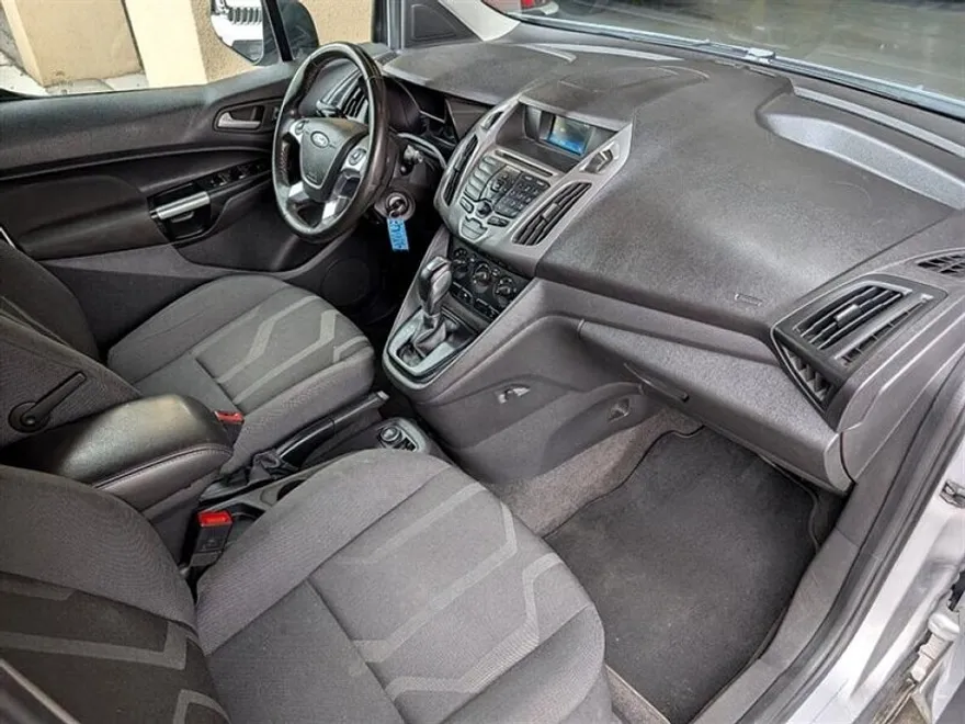 2018 Ford Transit Connect XLT photo 1