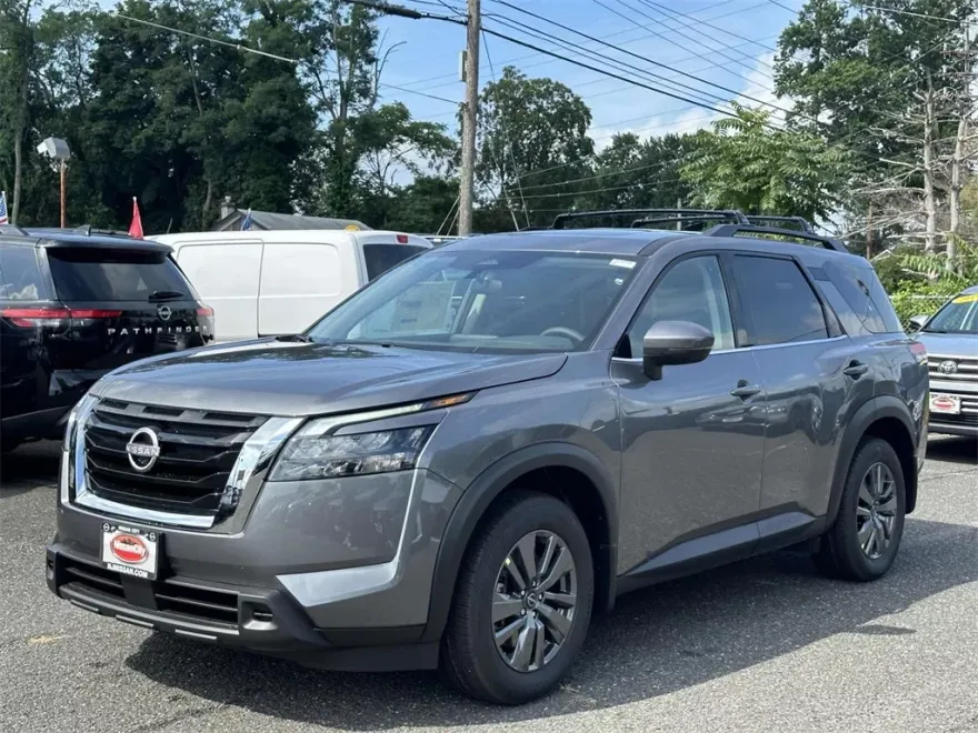 2025 Nissan Pathfinder SV photo 1