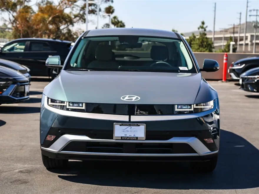 2025 Hyundai Ioniq 5 SE photo 1