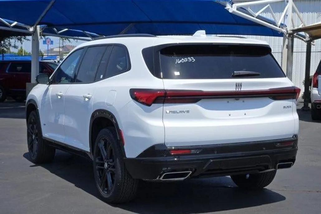 2026 Buick Enclave Sport Touring photo 1
