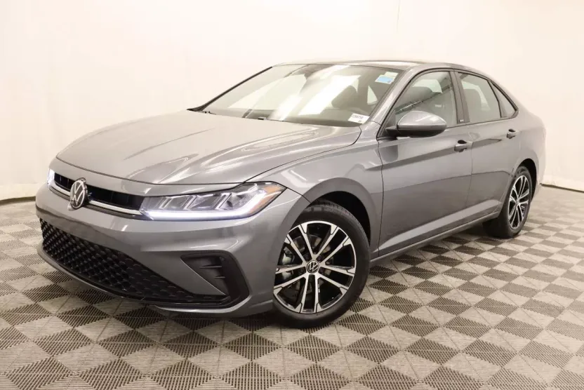 2026 Volkswagen Jetta Sport photo 1