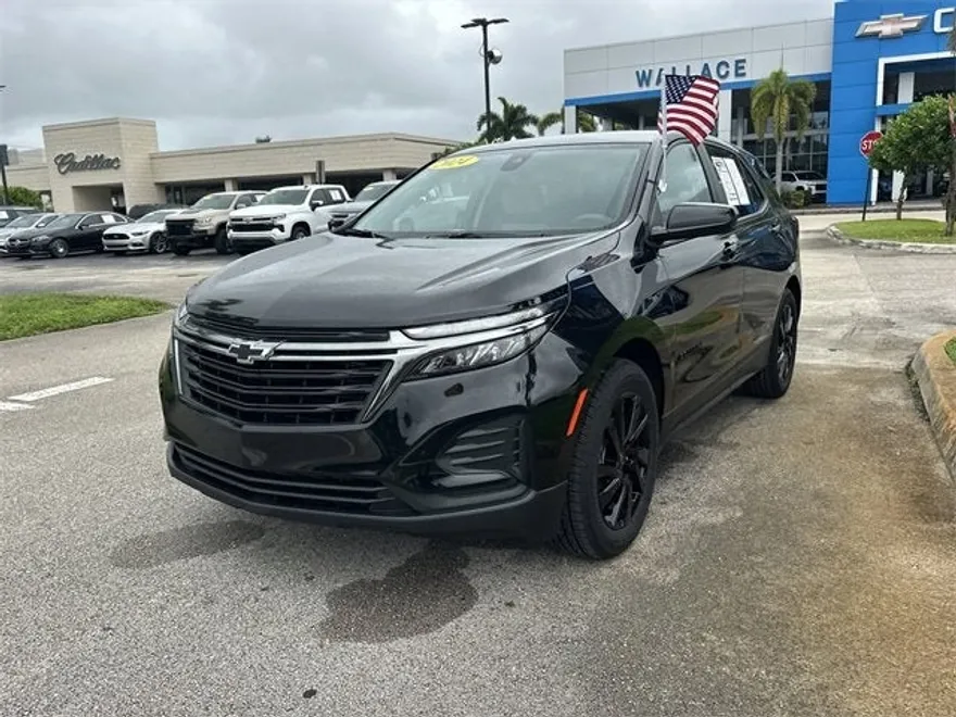 2024 Chevrolet Equinox LS photo 1