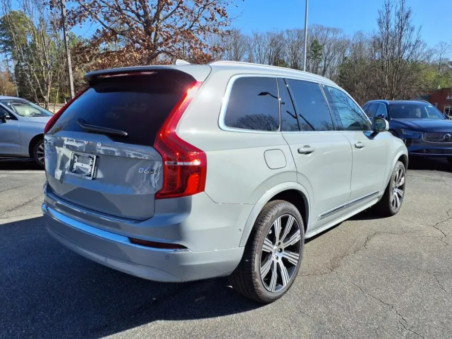 2025 Volvo XC90 Plus photo 1
