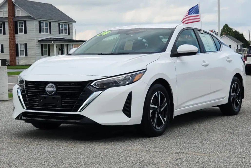 2024 Nissan Sentra SV photo 1
