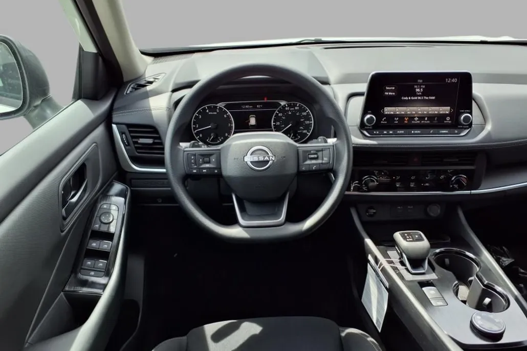 2026 Nissan Rogue S photo 1