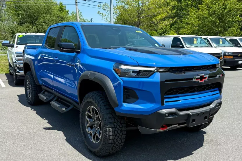 2025 Chevrolet Colorado ZR2 photo 1