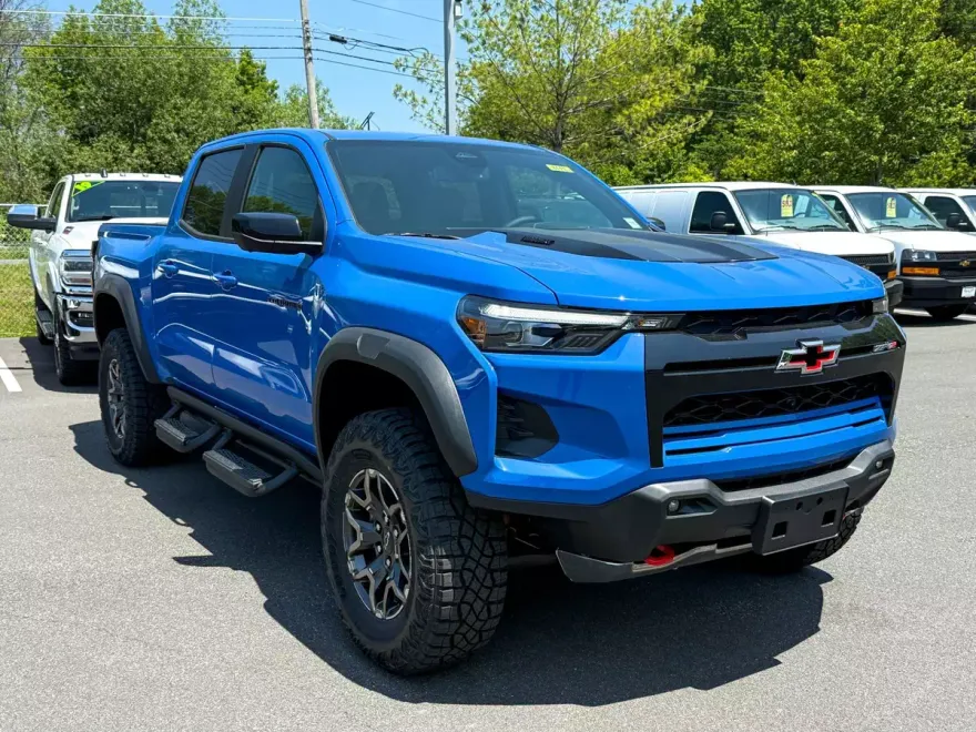 2025 Chevrolet Colorado ZR2 photo 1