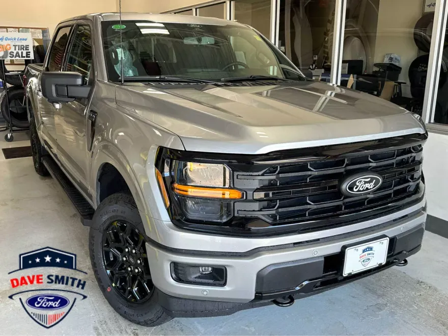 2025 Ford F-150 XLT photo 1