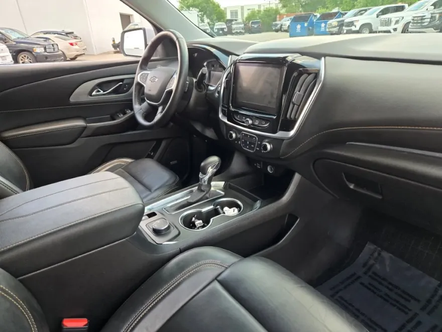2021 Chevrolet Traverse RS photo 1