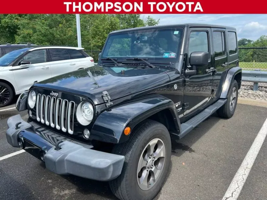 2018 Jeep Wrangler Unlimited Sahara photo 1