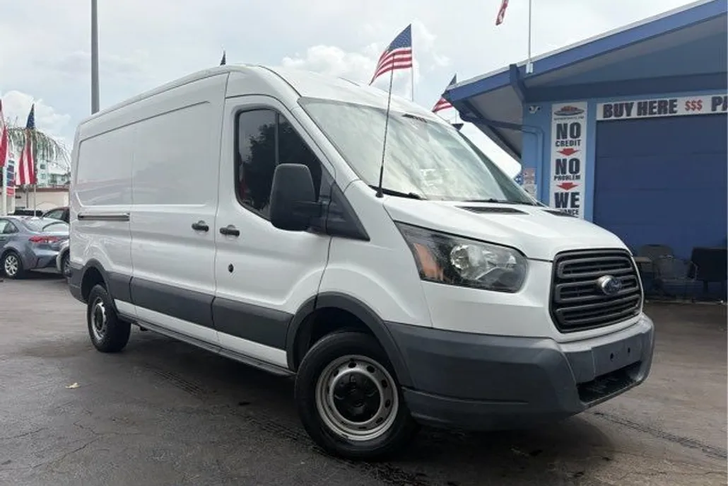 2017 Ford Transit photo 1