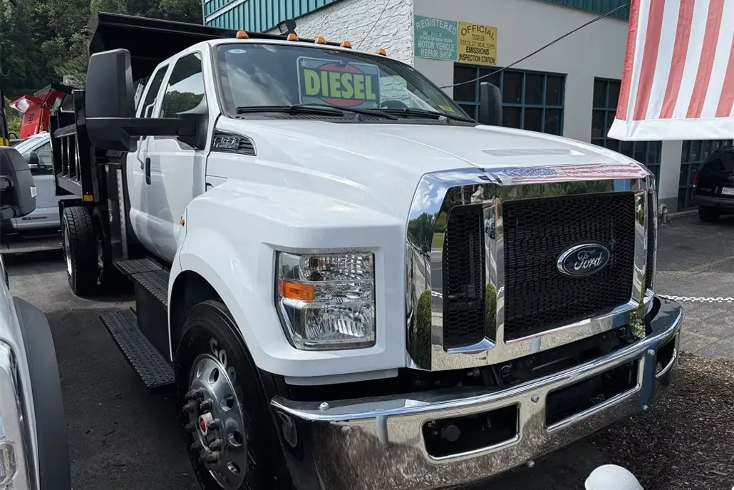 2024 Ford F-650 SuperCab photo 1