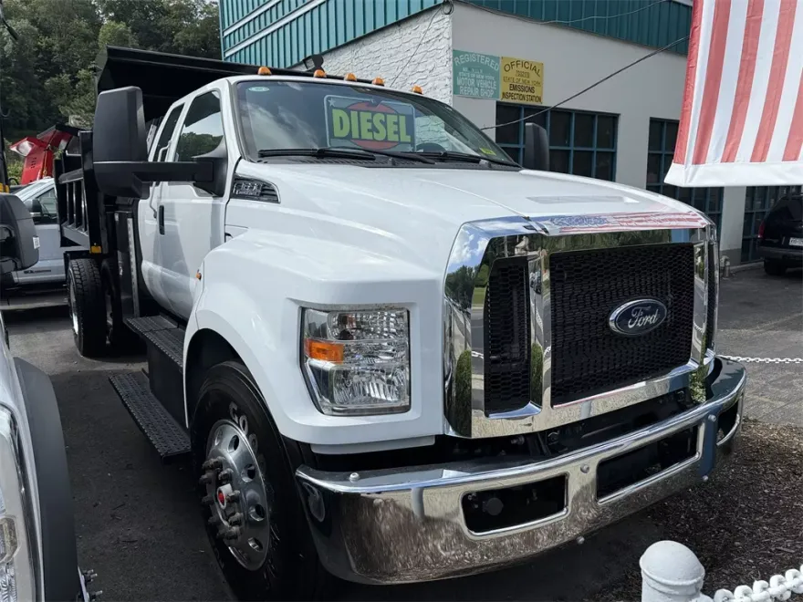 2024 Ford F-650 SuperCab photo 1