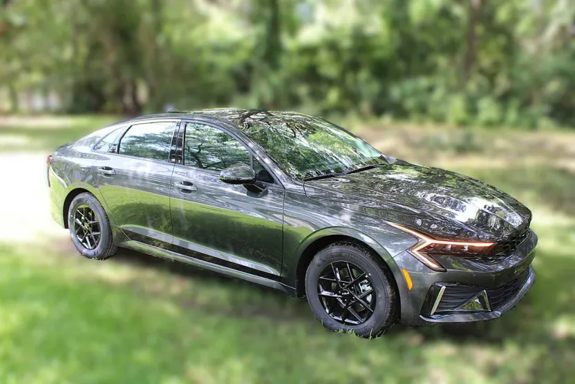 2025 Kia K5 LXS photo 1