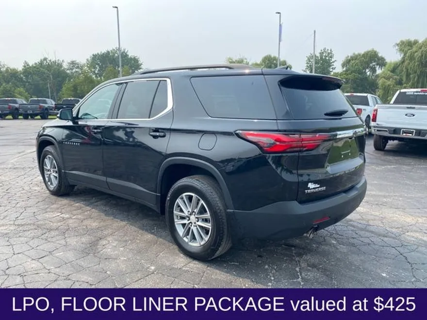 2023 Chevrolet Traverse photo 1