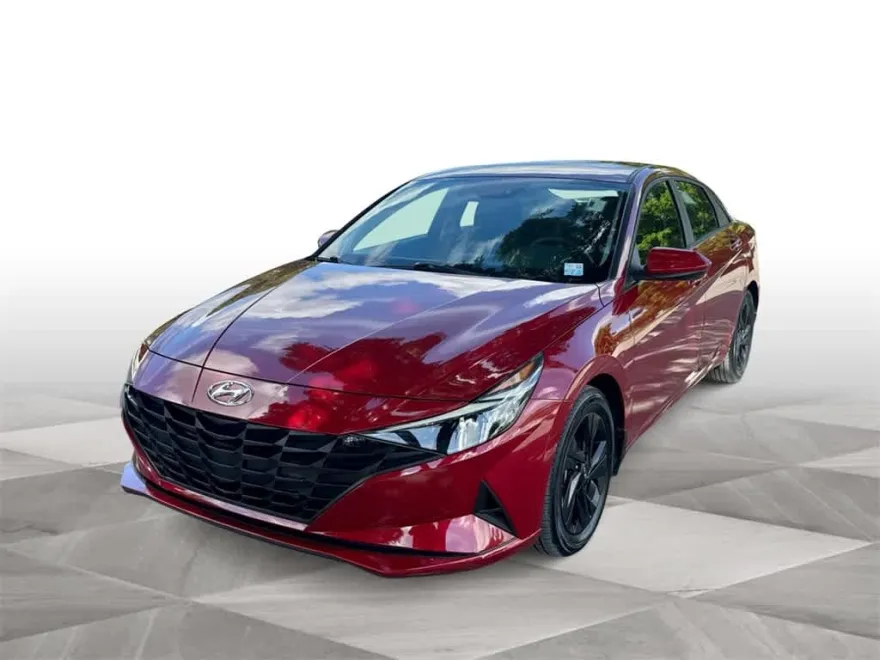 2023 Hyundai Elantra SEL photo 1