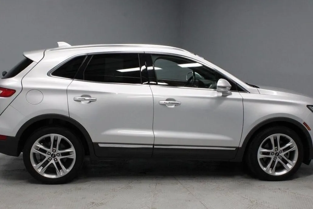 2019 Lincoln MKC Reserve photo 1