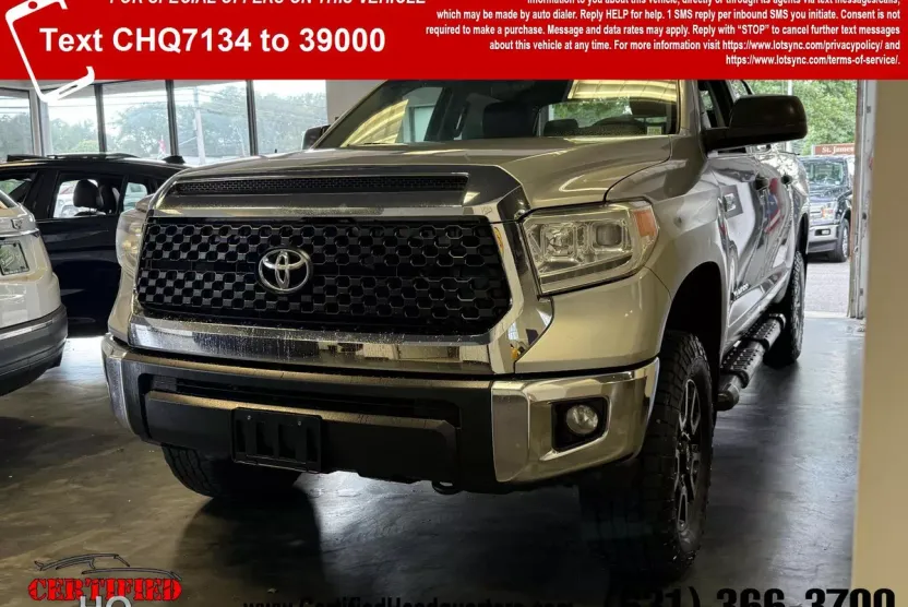 2015 Toyota Tundra CrewMax SR5 photo 1