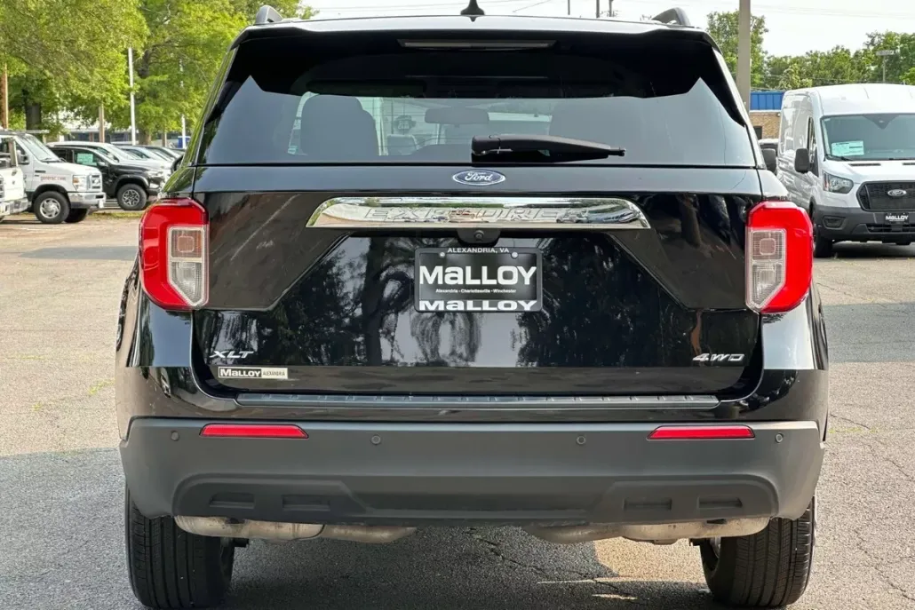 2022 Ford Explorer XLT photo 1