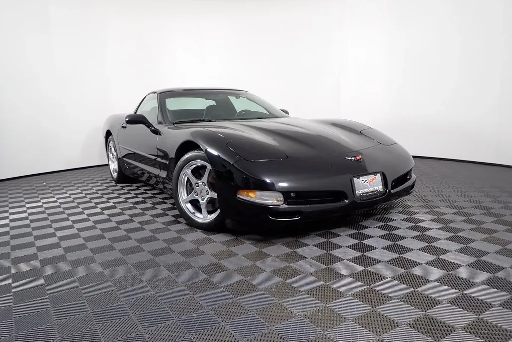 2001 Chevrolet Corvette photo 1