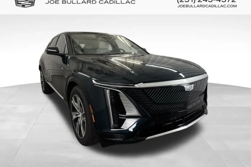2025 Cadillac Lyriq Luxury photo 1