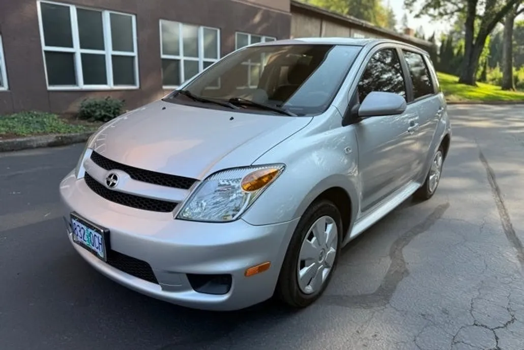 2006 Scion xA Base photo 1
