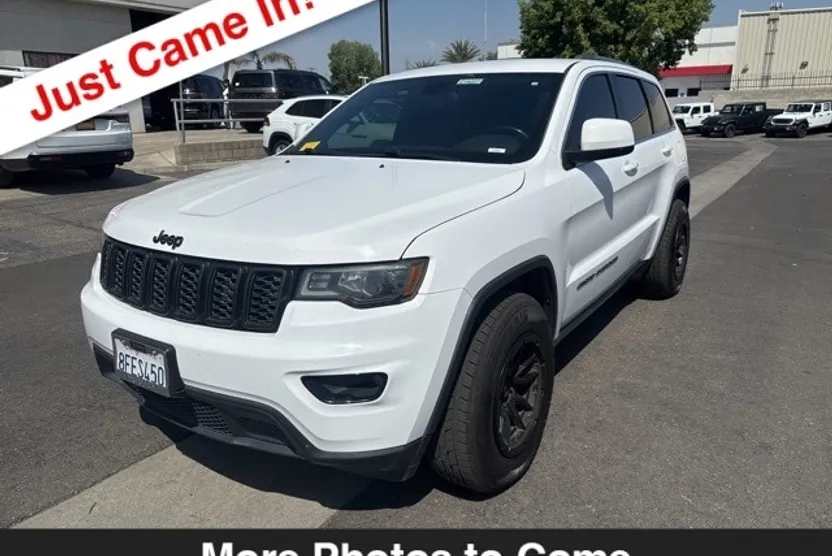 2018 Jeep Grand Cherokee Laredo E photo 1