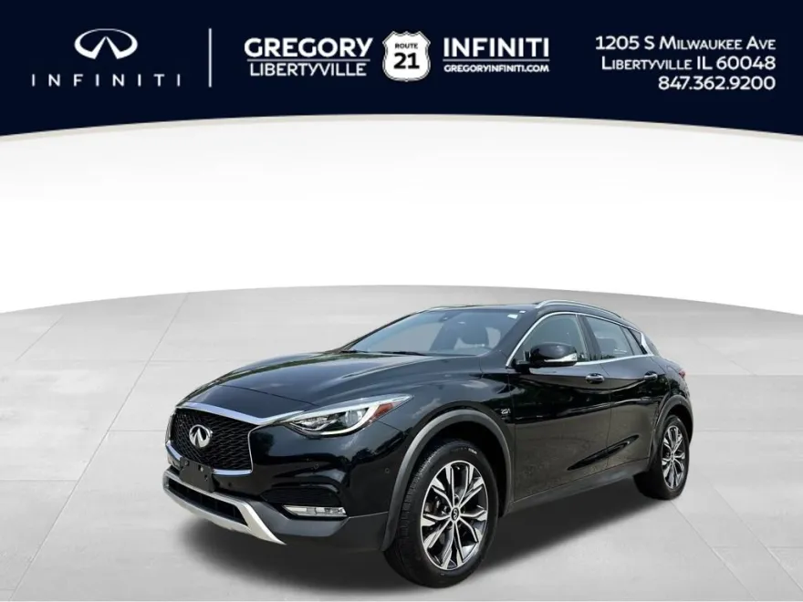 2017 Infiniti QX30 Premium photo 1