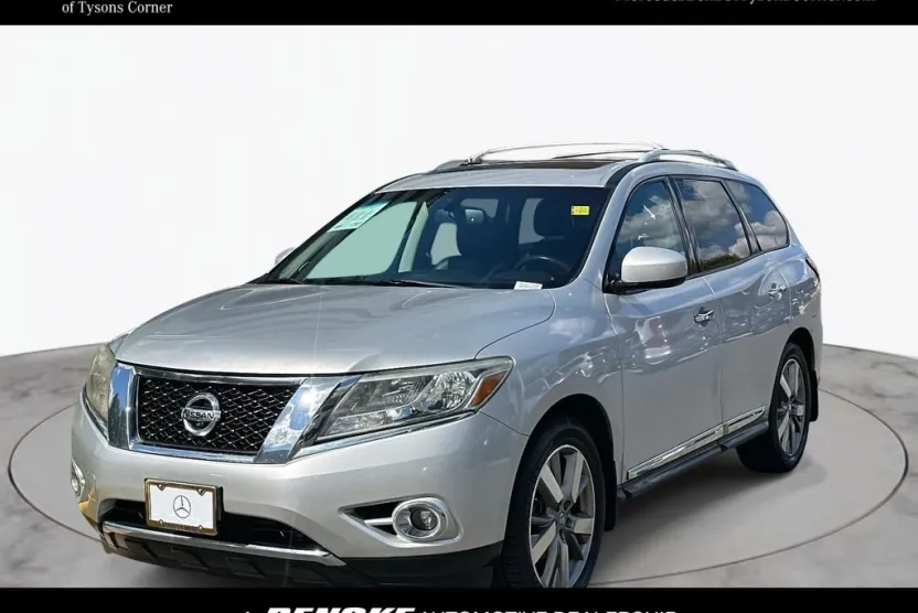 2014 Nissan Pathfinder Platinum photo 1