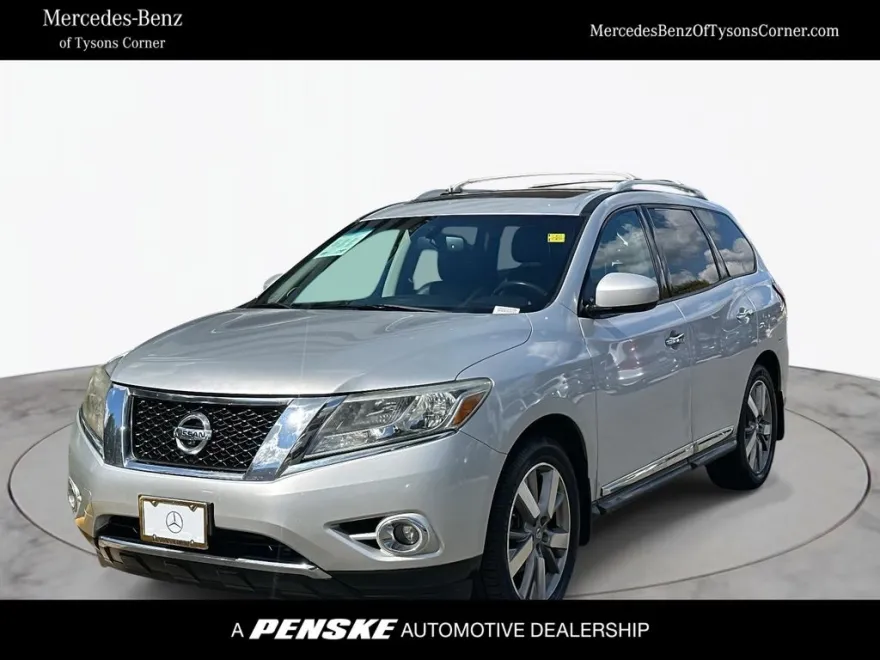 2014 Nissan Pathfinder Platinum photo 1
