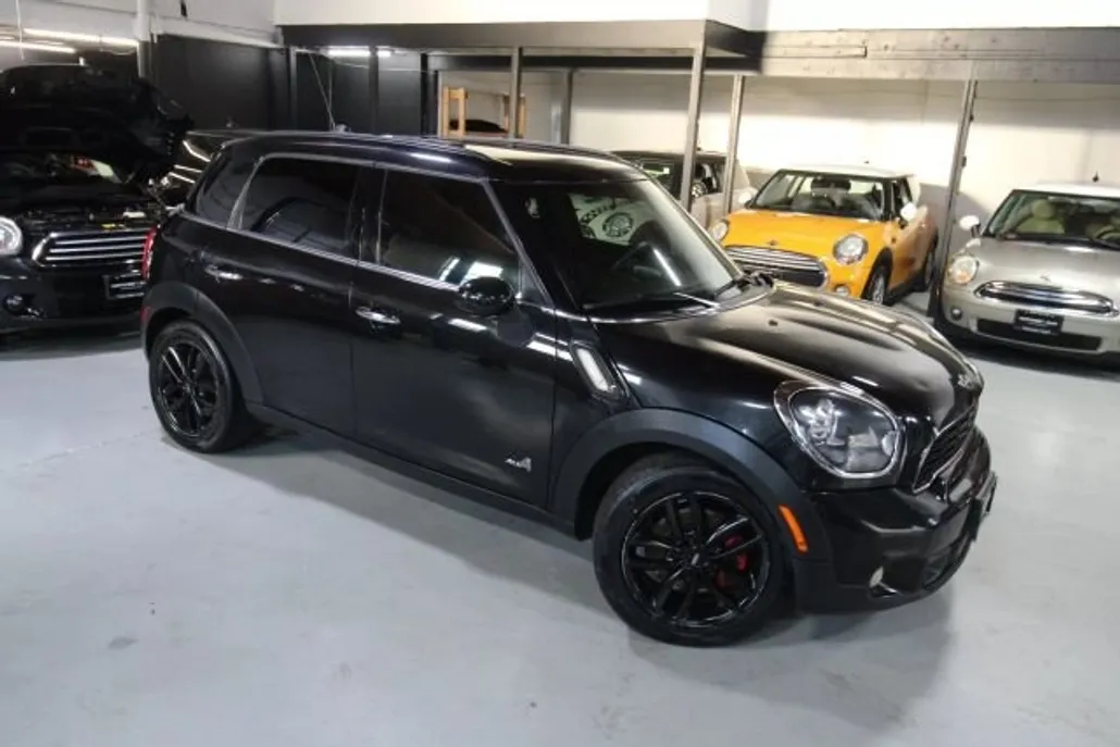 2014 Mini Cooper ALL4 S photo 1