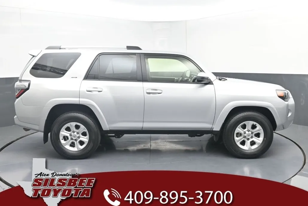 2024 Toyota 4Runner SR5 photo 1