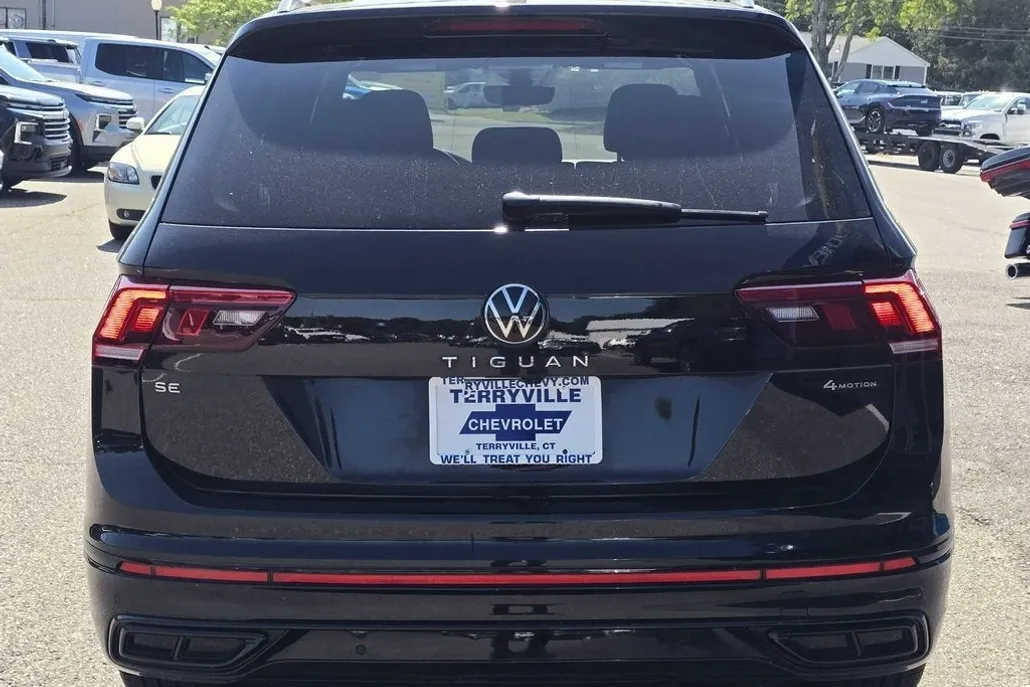 2023 Volkswagen Tiguan SE R-Line Black photo 1