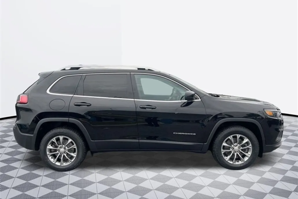 2019 Jeep Cherokee Latitude photo 1