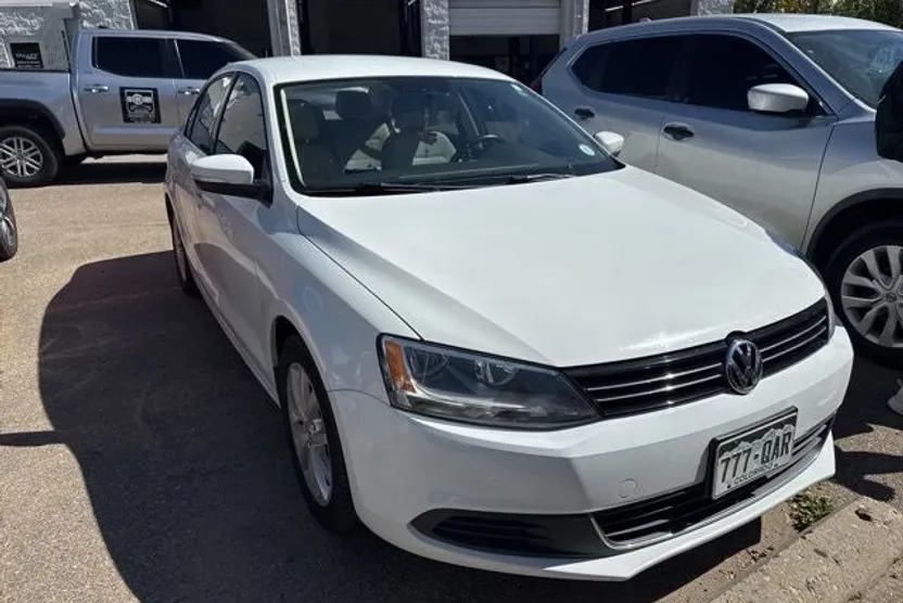 2014 Volkswagen Jetta 1.8T SE photo 1