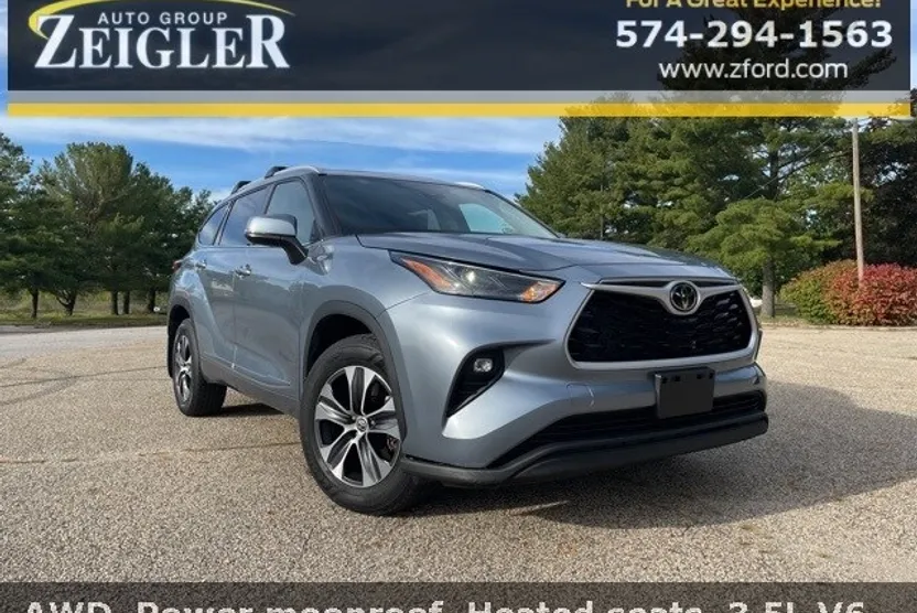 2022 Toyota Highlander XLE photo 1