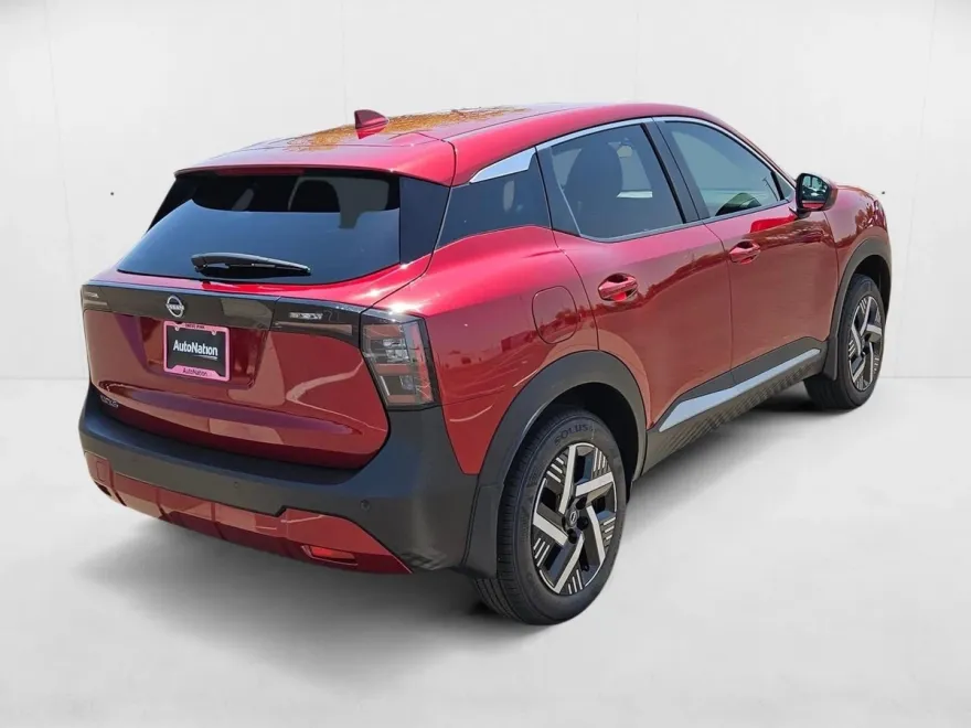 2025 Nissan Kicks SV photo 1