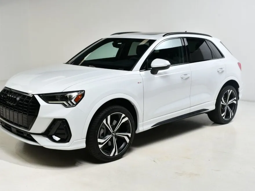 2024 Audi Q3 S line Premium Plus 45 TFSI photo 1