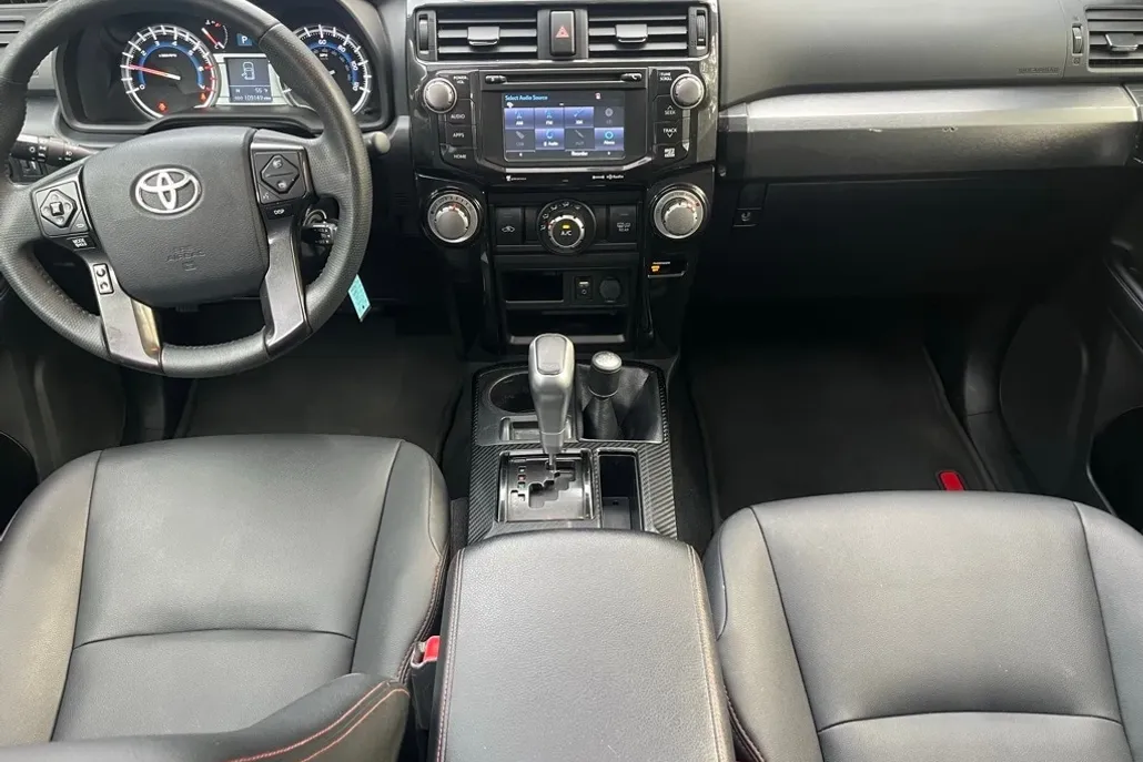 2019 Toyota 4Runner TRD Off-Road Premium photo 1
